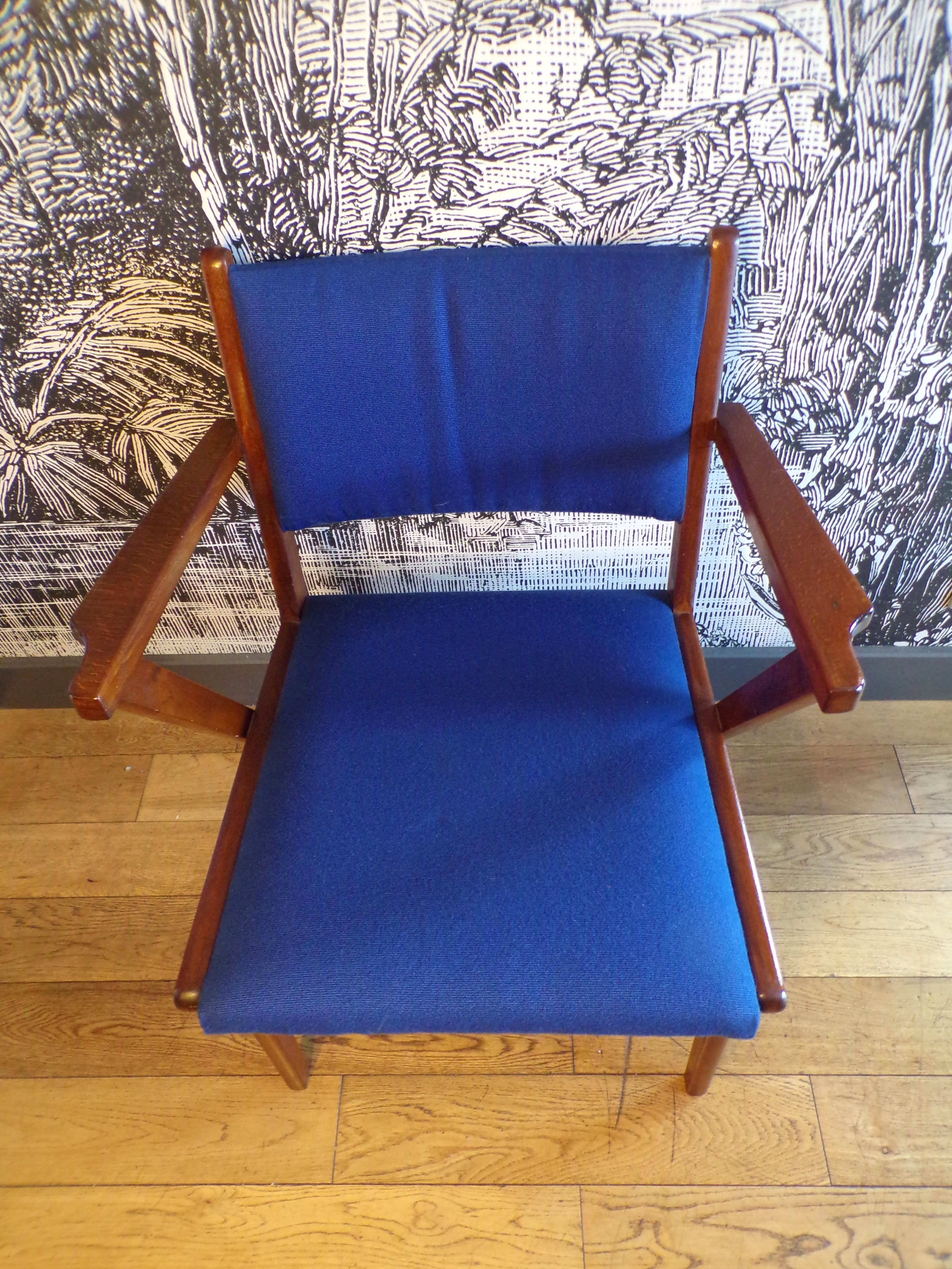 Scandinavian armchair wood and jersey
