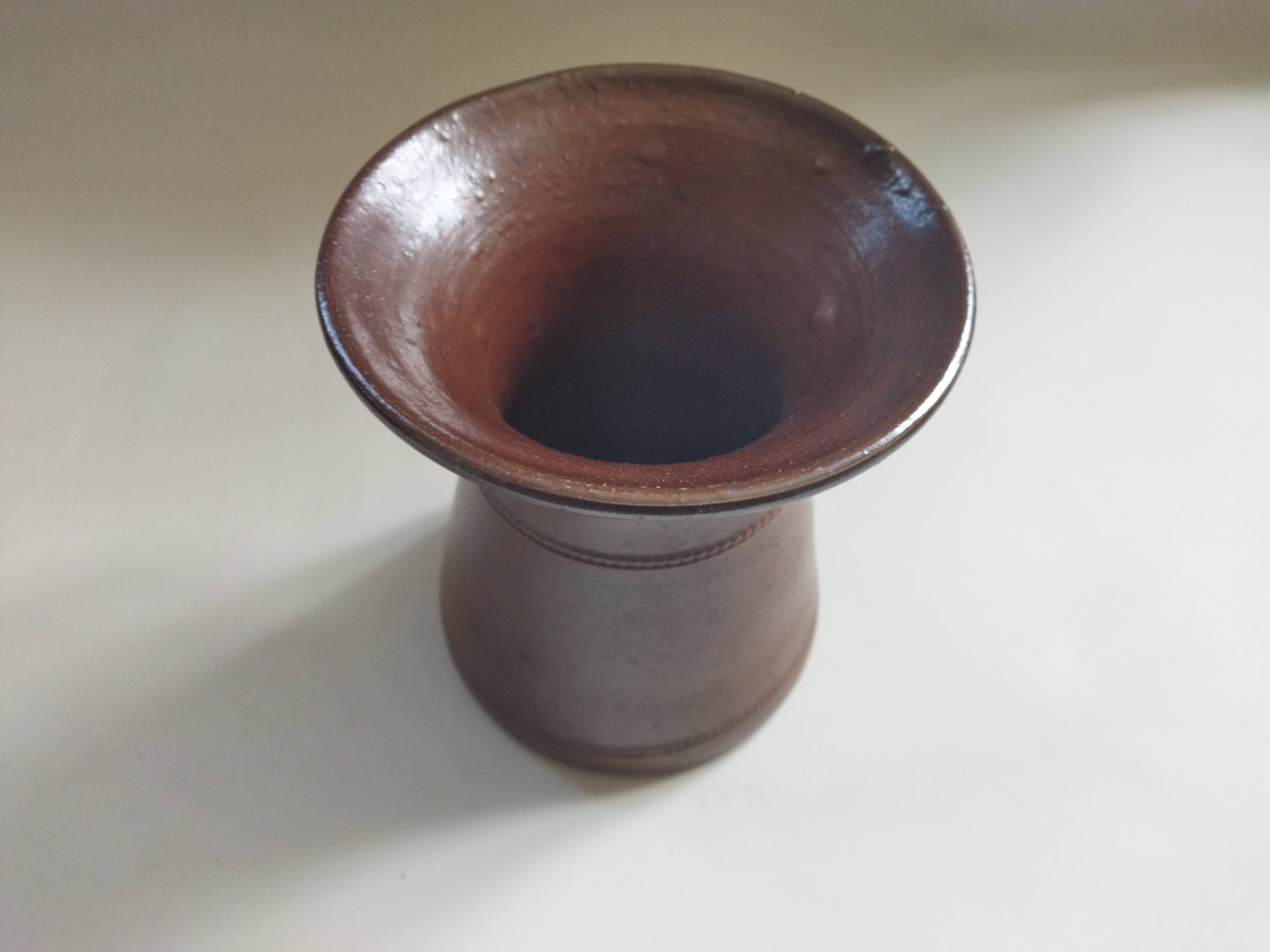 Stoneware vase by Bonny