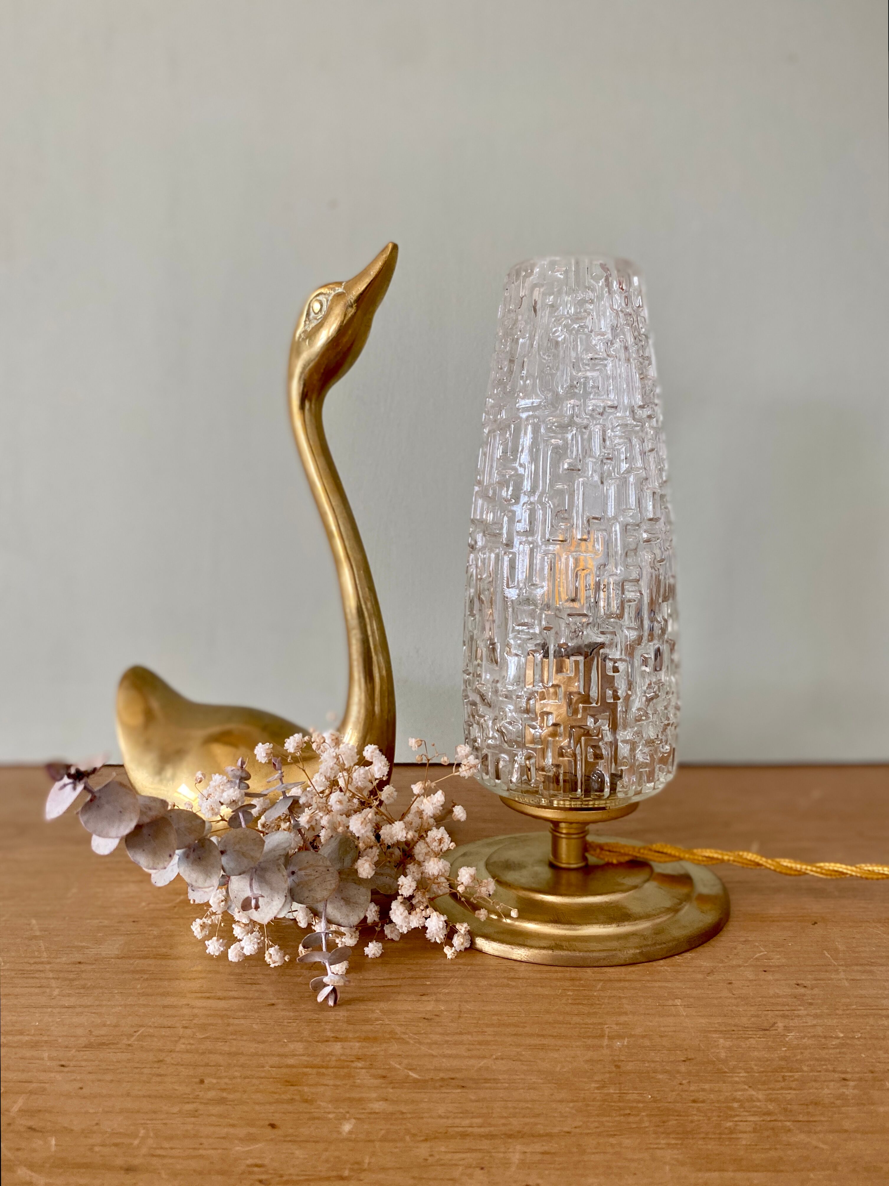 Vintage tulip table lamp in glass