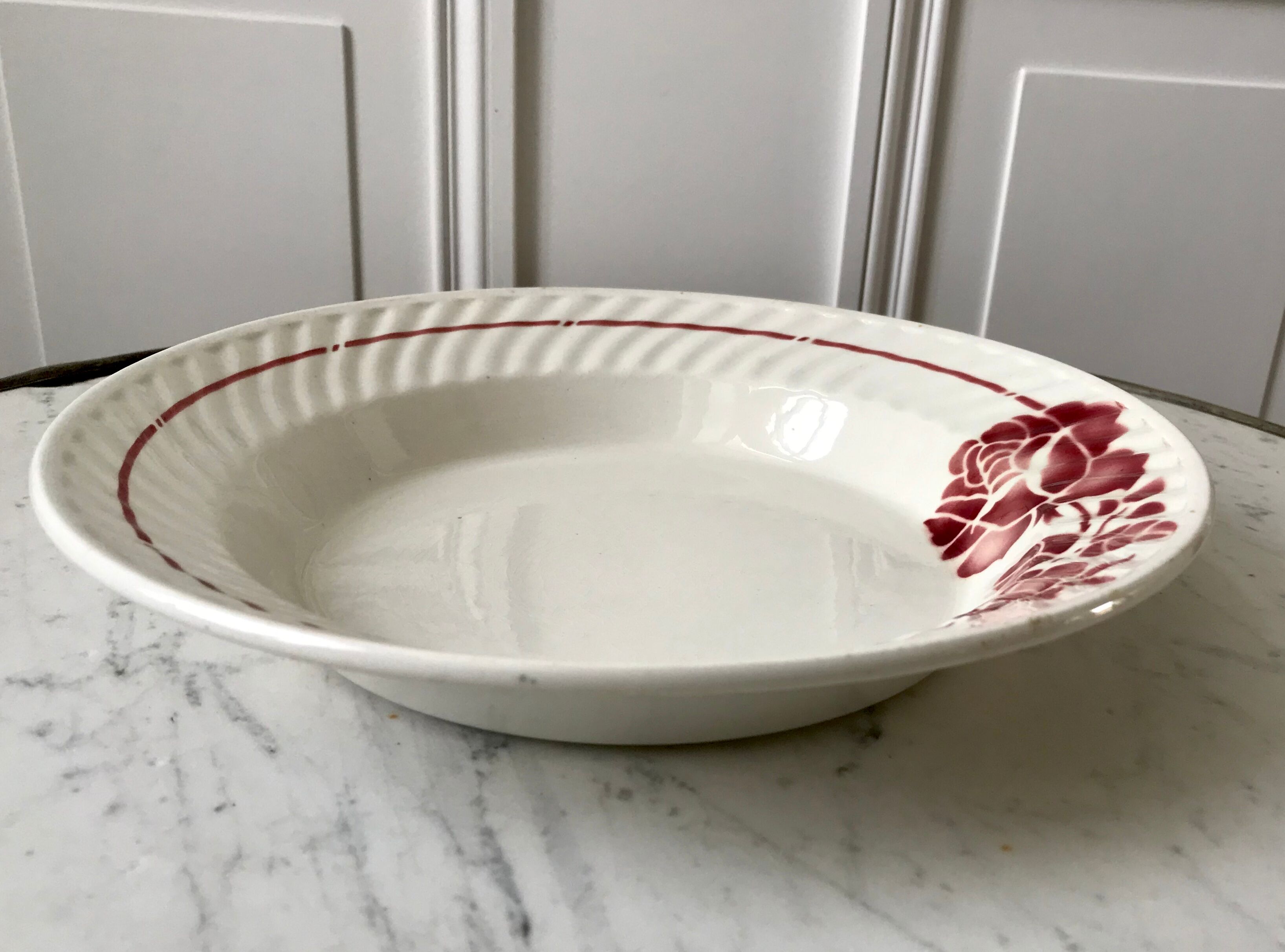 Hollow dish Saint-Amand pink flowers 30s