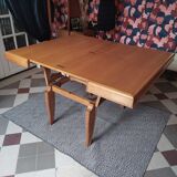 Convertible coffee table