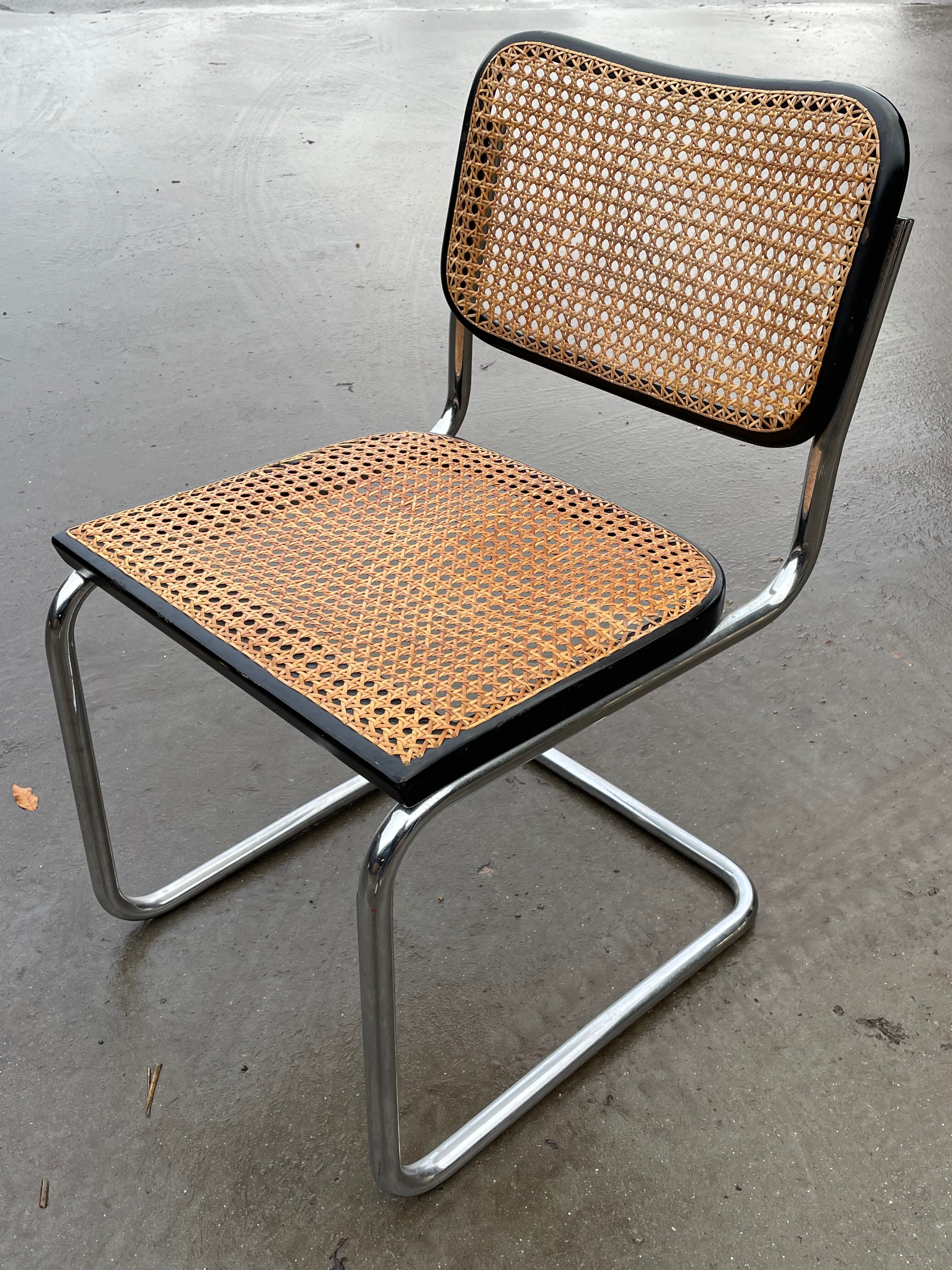 Cesca design chair b32 model in black and chrome