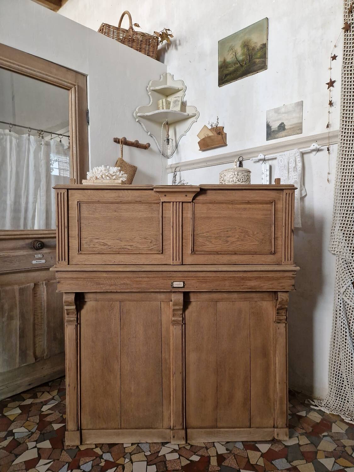 Old cash counter