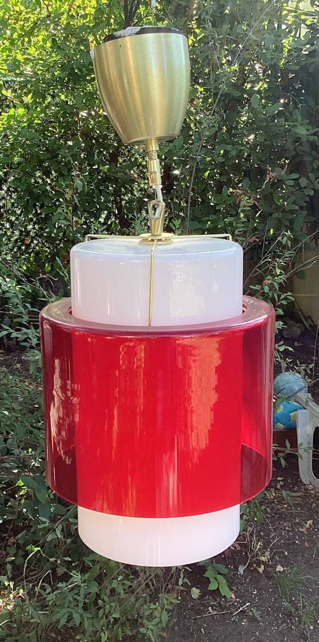 Lustre en verre rouge et blanc
