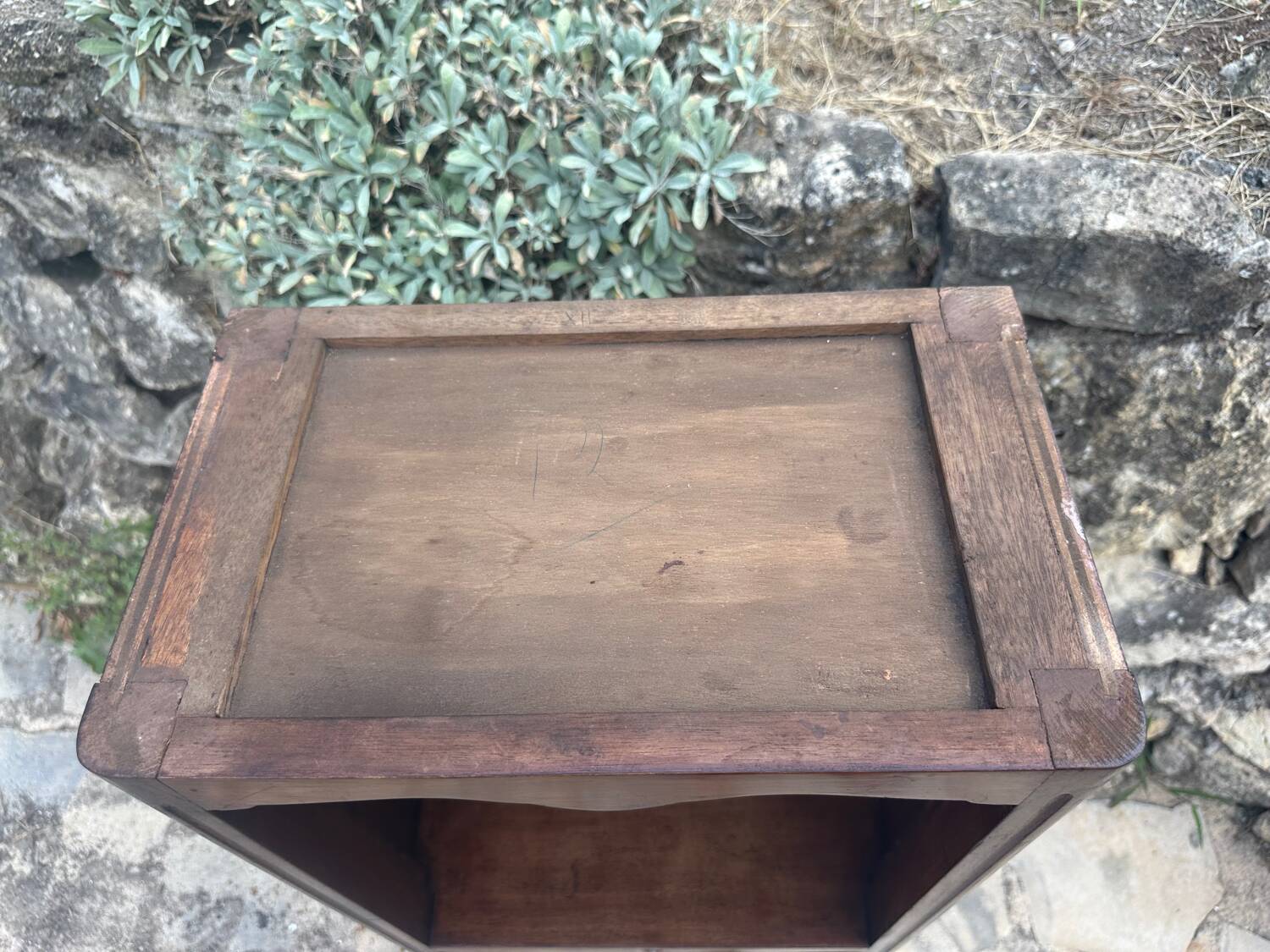Small Louis XVI style Mahogany and mahogany veneer chiffonier