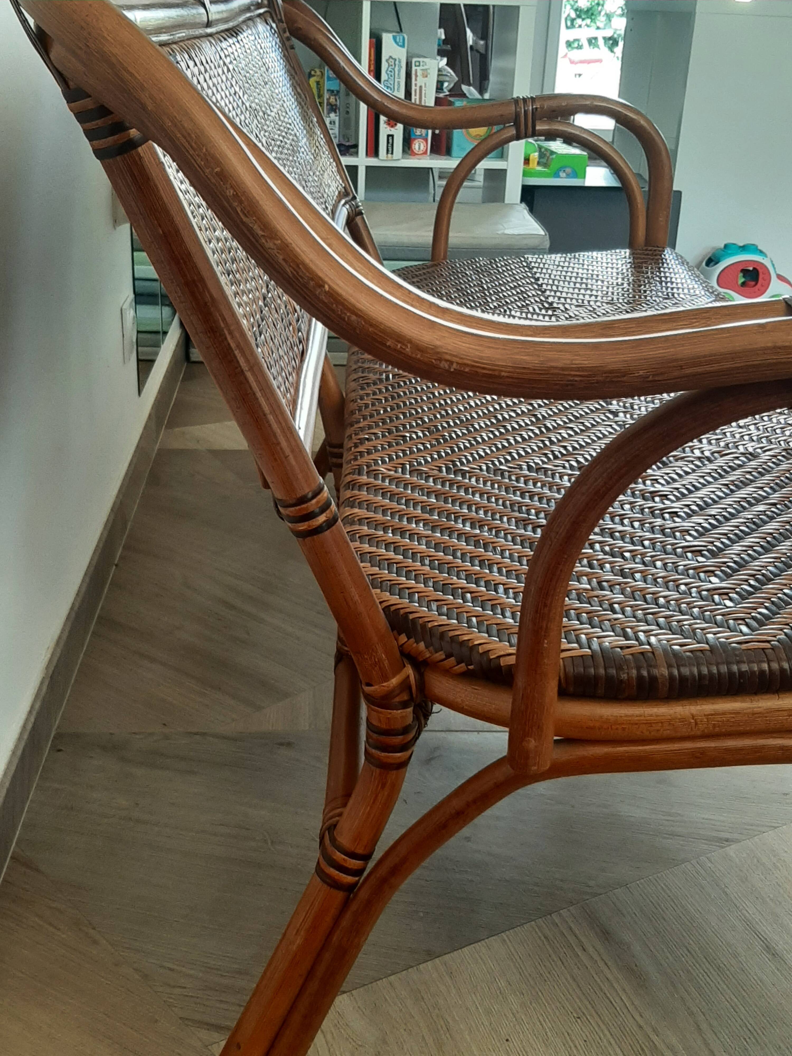 Vintage -Braided rattan sofa - chevron pattern