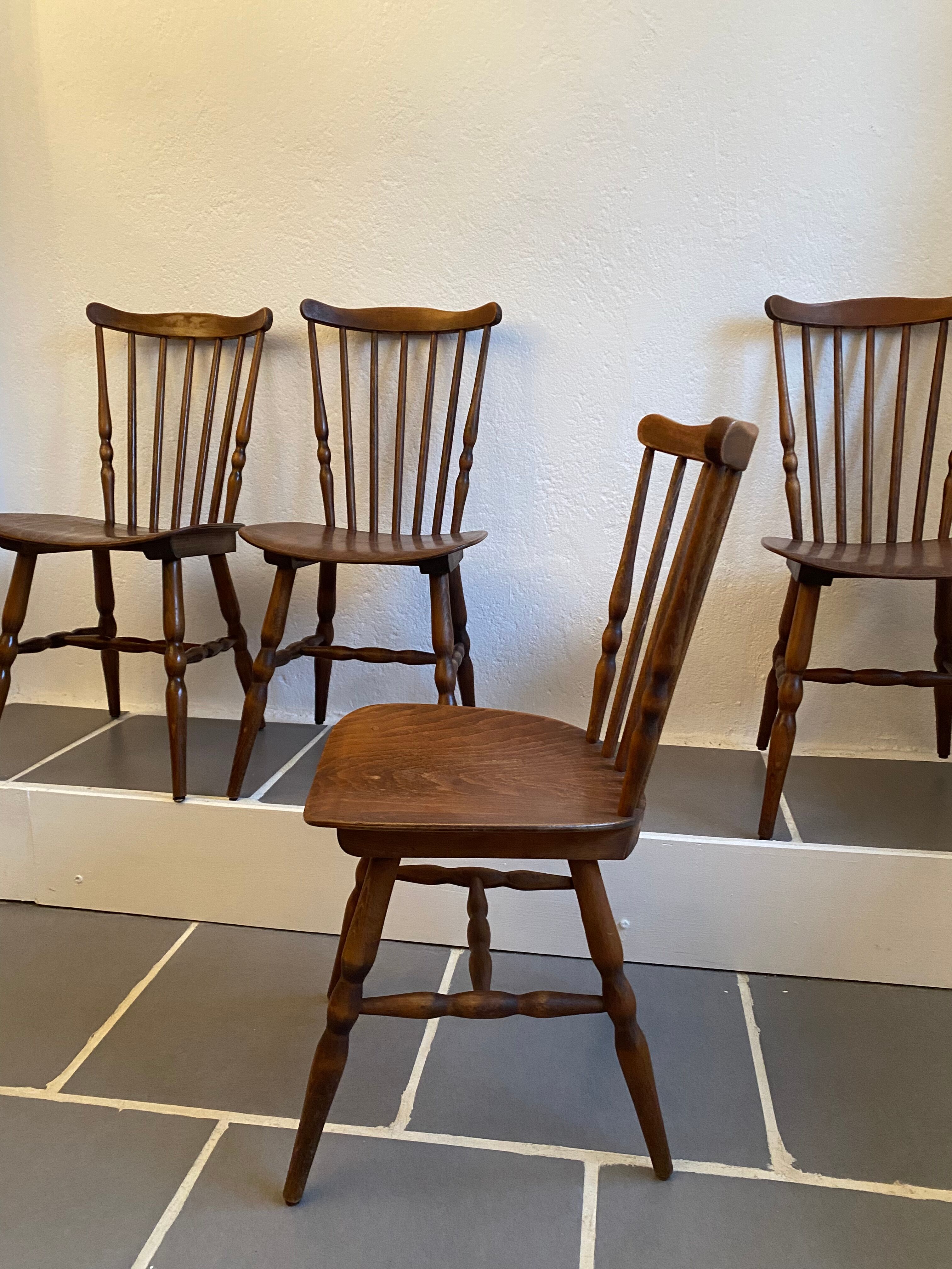 4 chaises de bistrot vintage Baumann