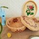 Round raffia box - vintage