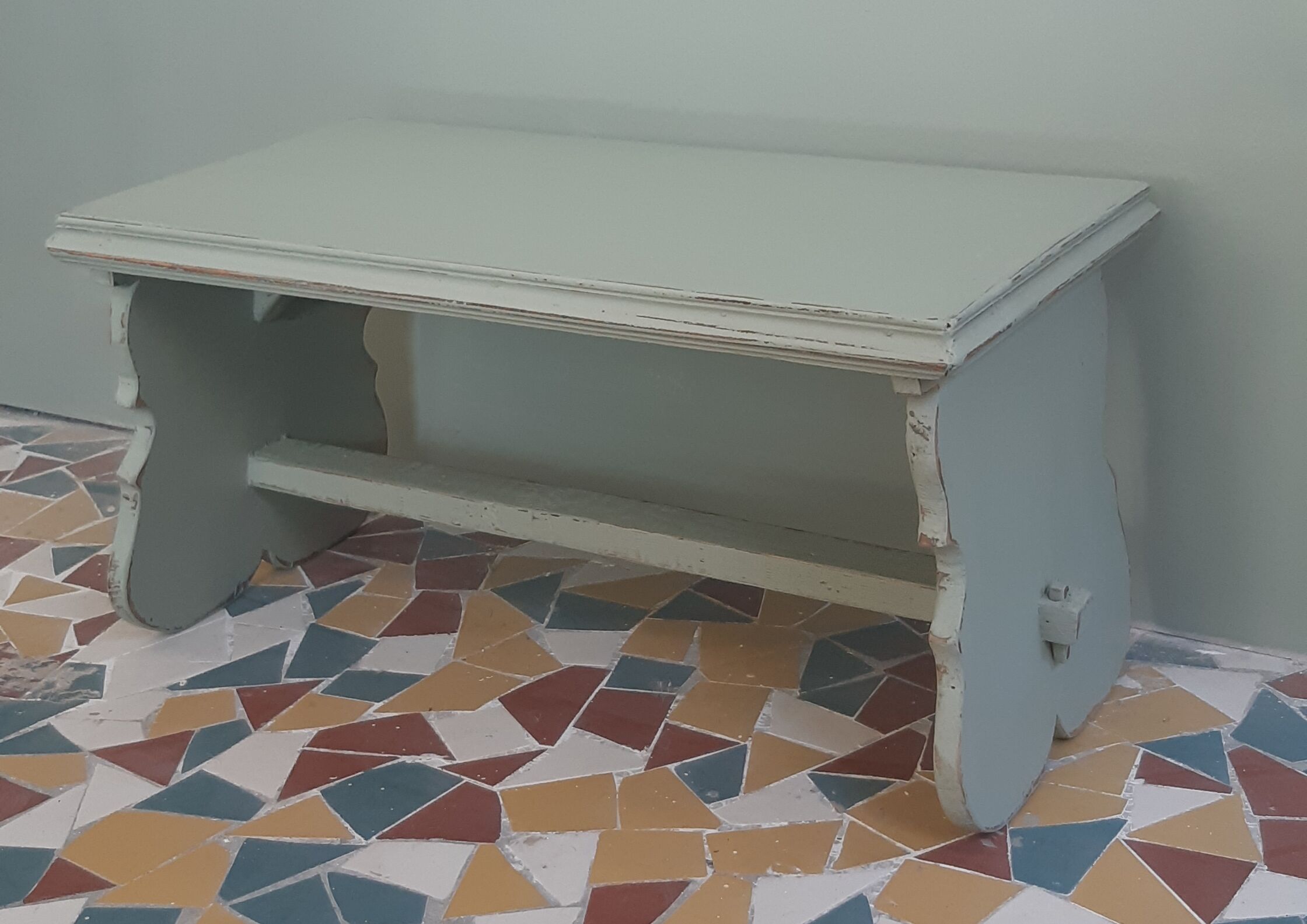 Bench patinated in green