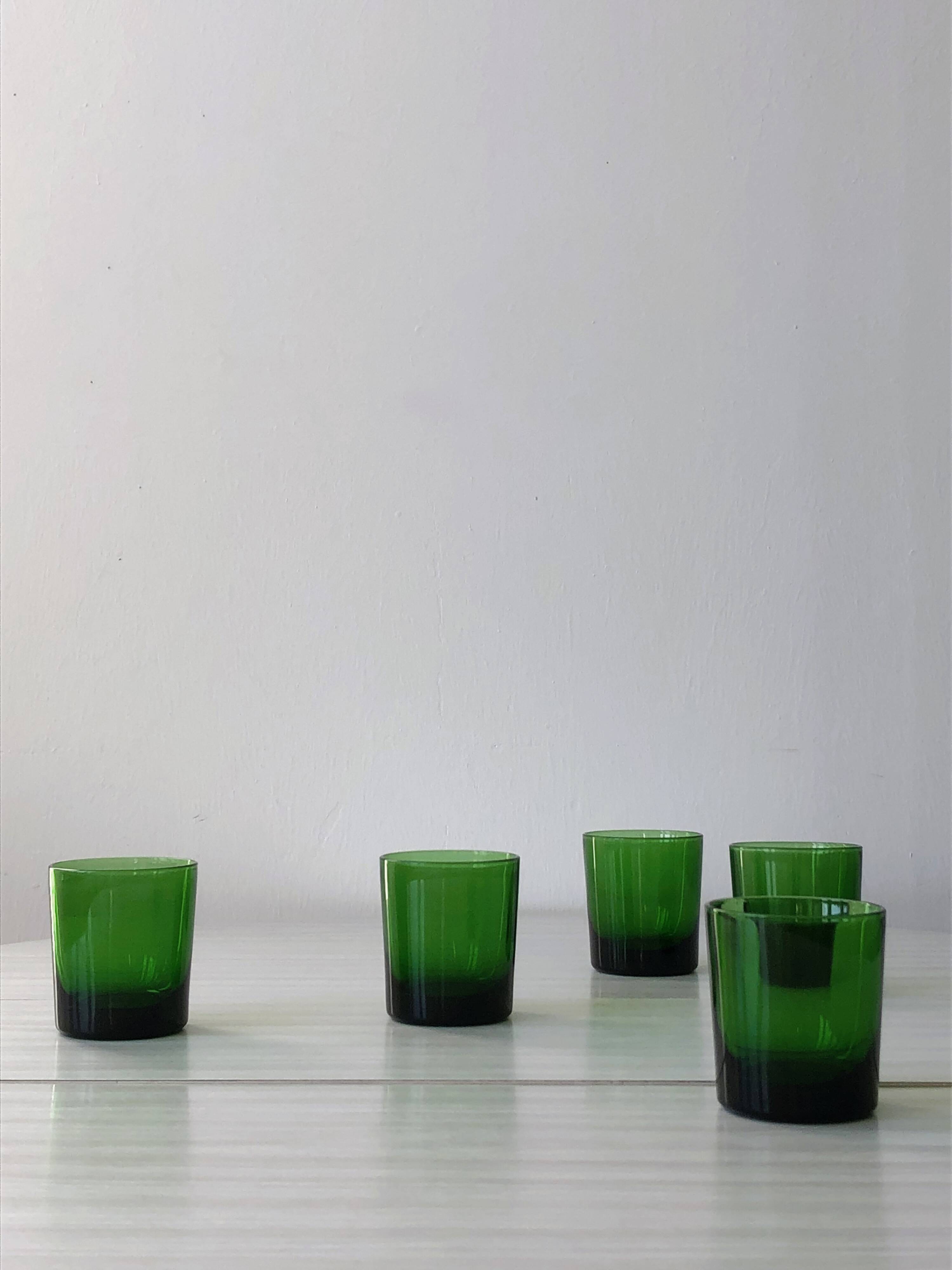Set of 5 Luminarc green tumbler glasses