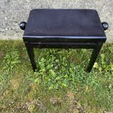 Piano bench