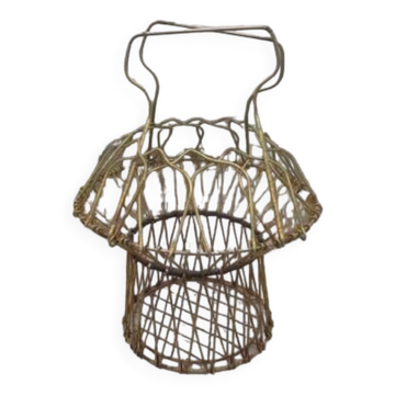 Panier ancien en métal doré
