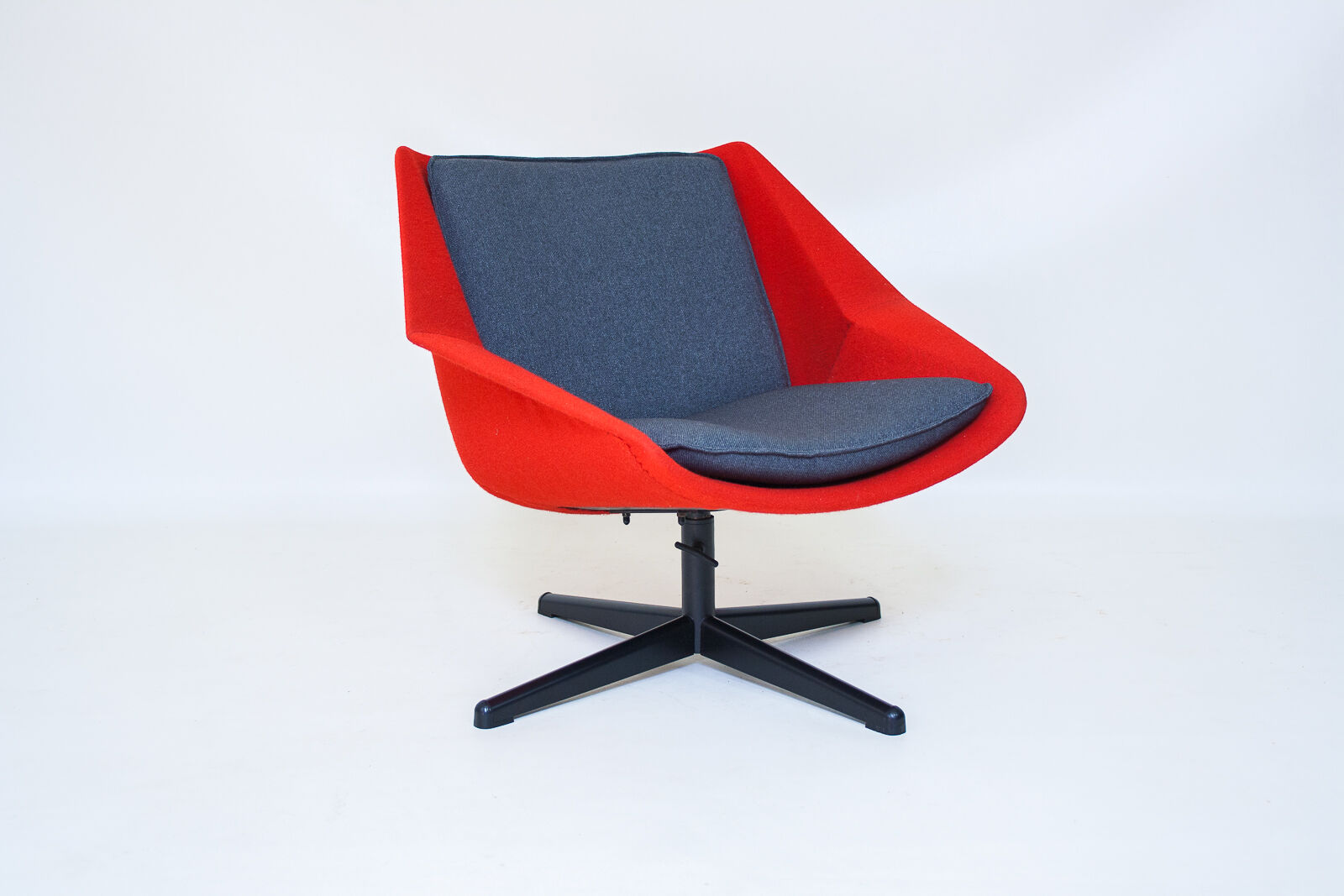 Chair model FM08 by Cees Braakman for Pastoe 1950 s