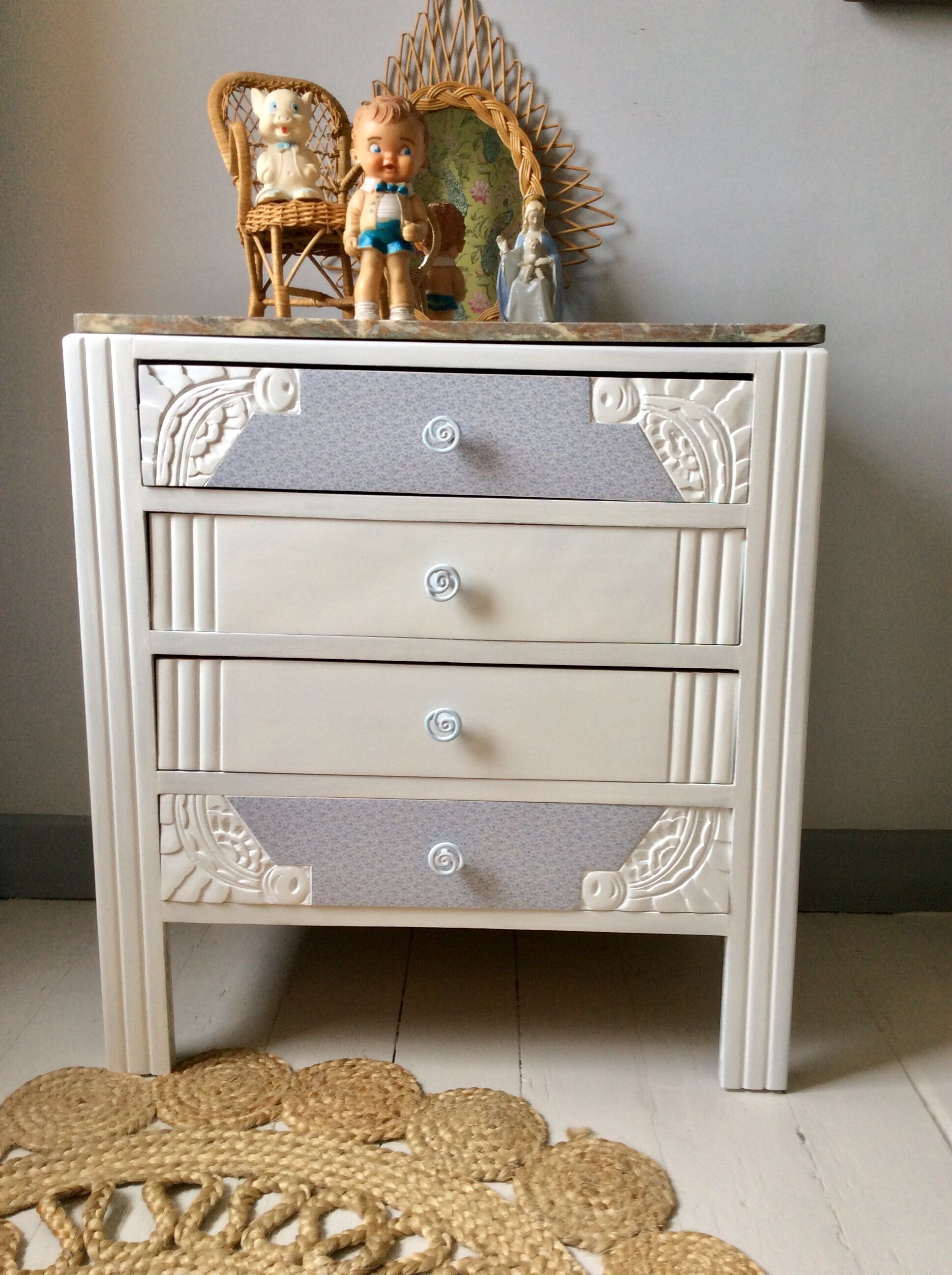 Art Deco chest of drawers