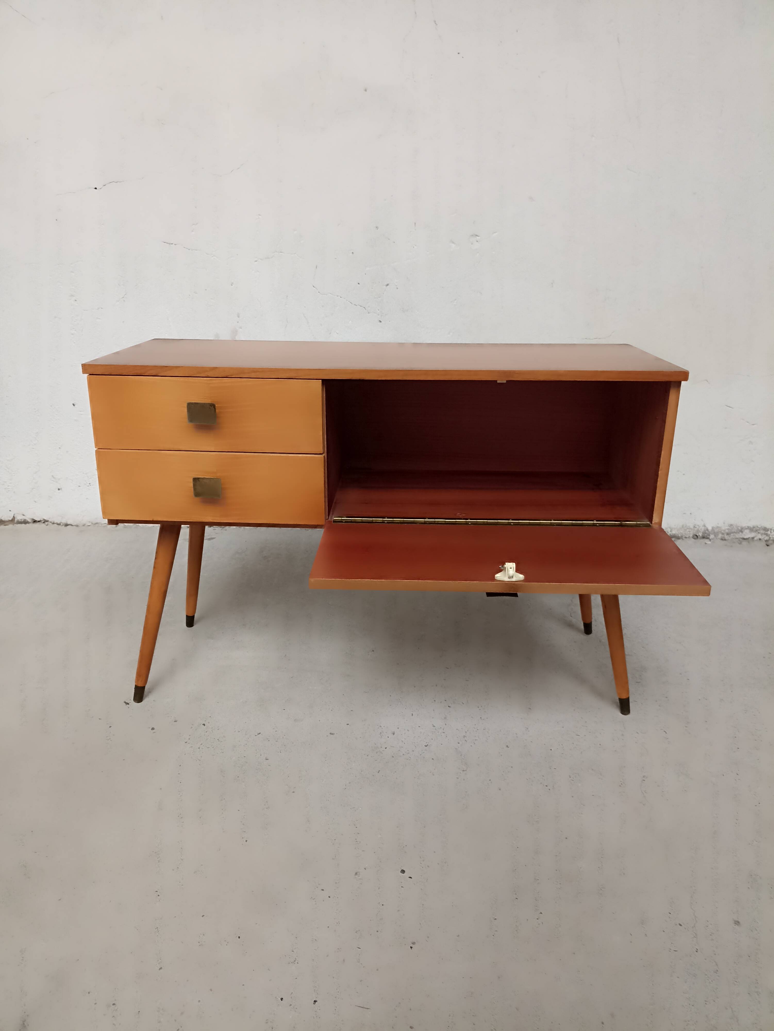 Meuble vintage scandinave