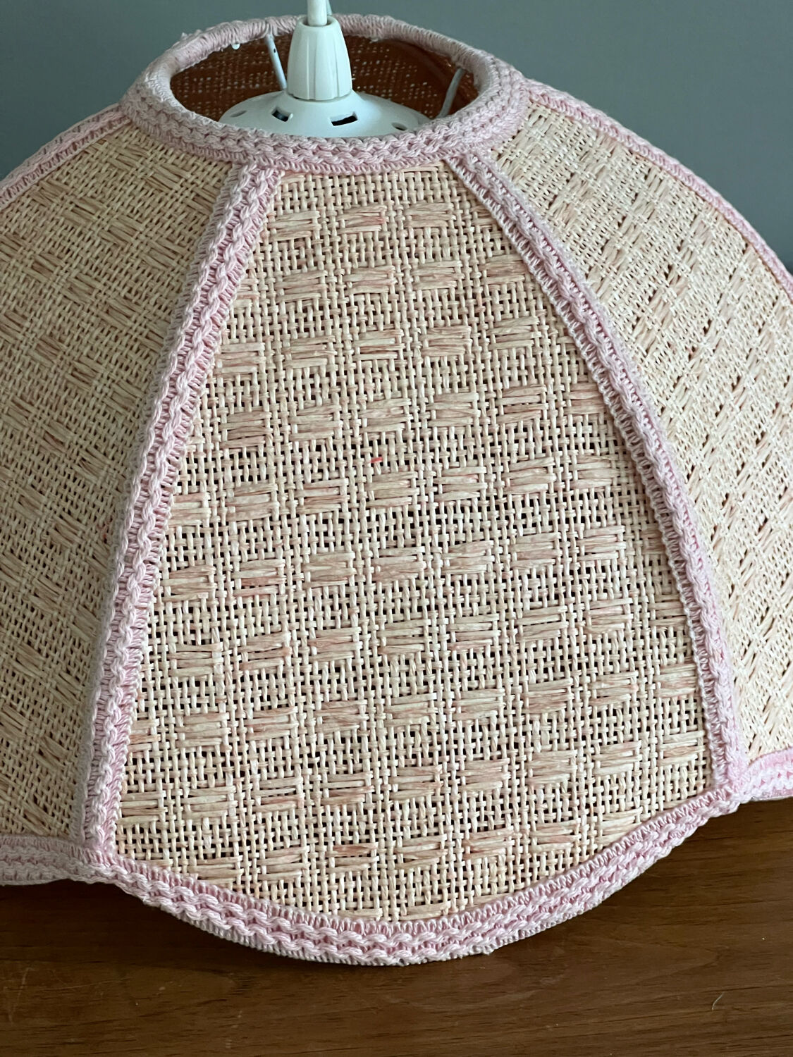 Vintage suspension in raffia and fabrics