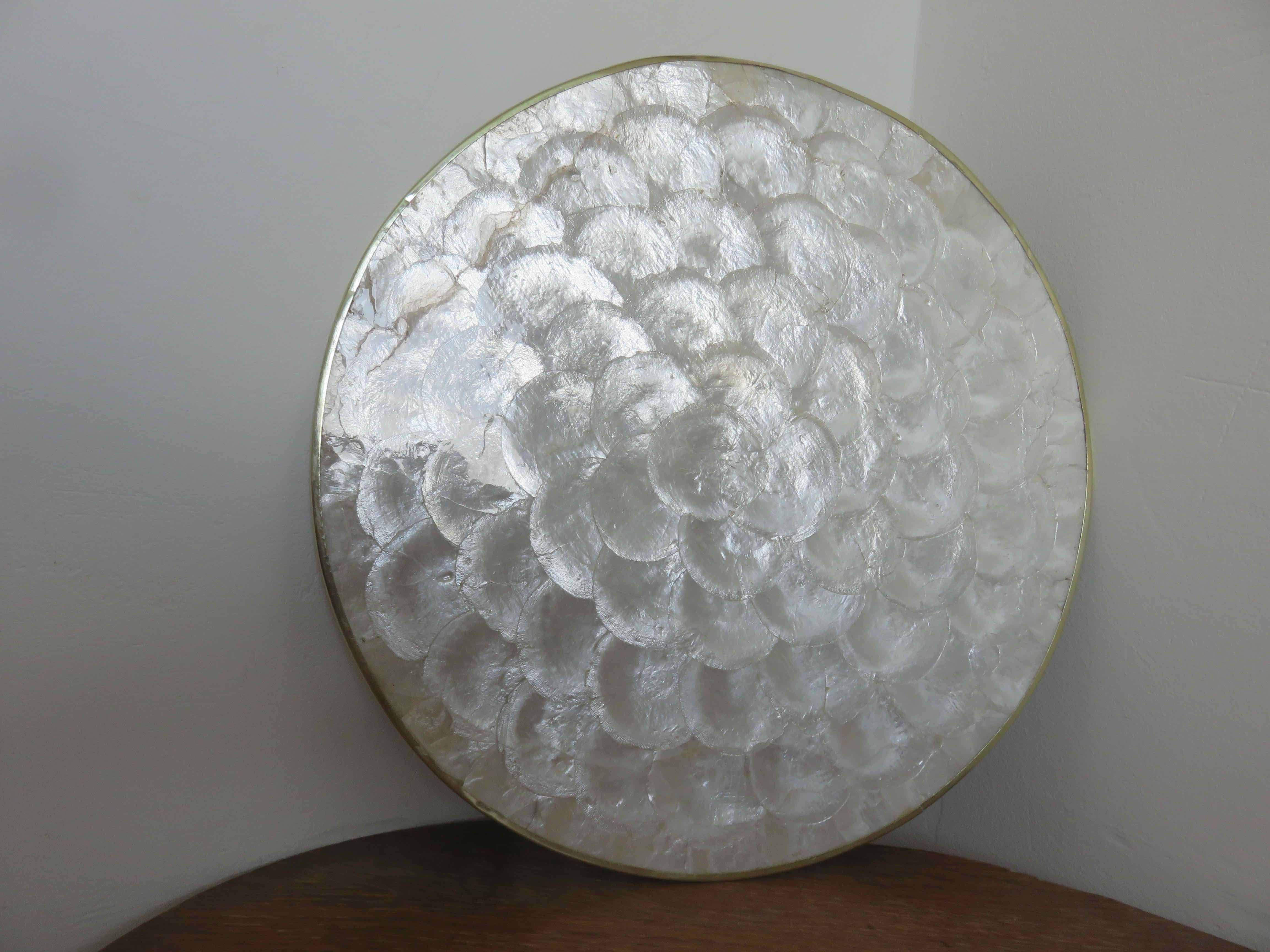Set of 5 under-plates in mother-of-pearl and brass 70s