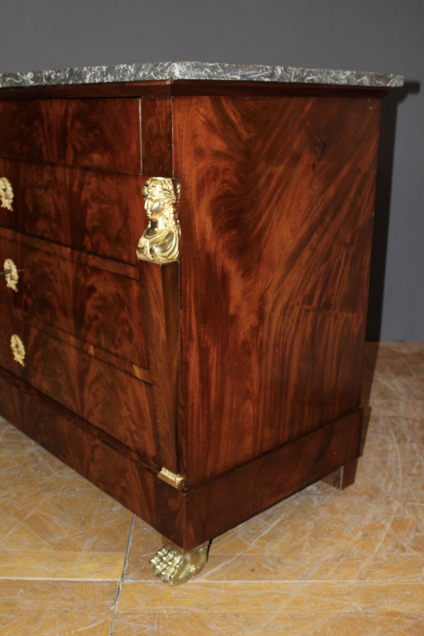 Return from Egypt chest of drawers in mahogany, early 19th century