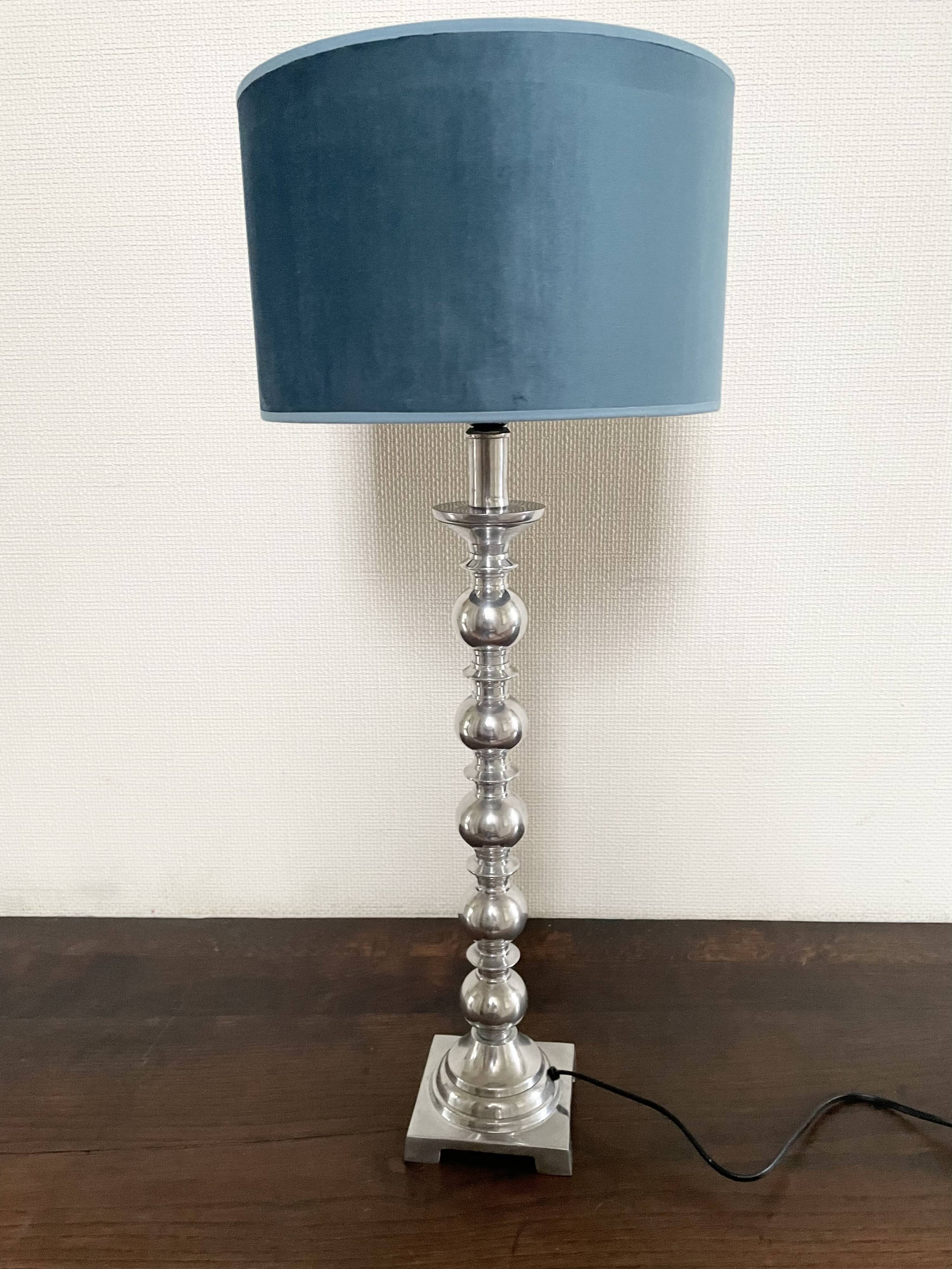 Ball base lamp