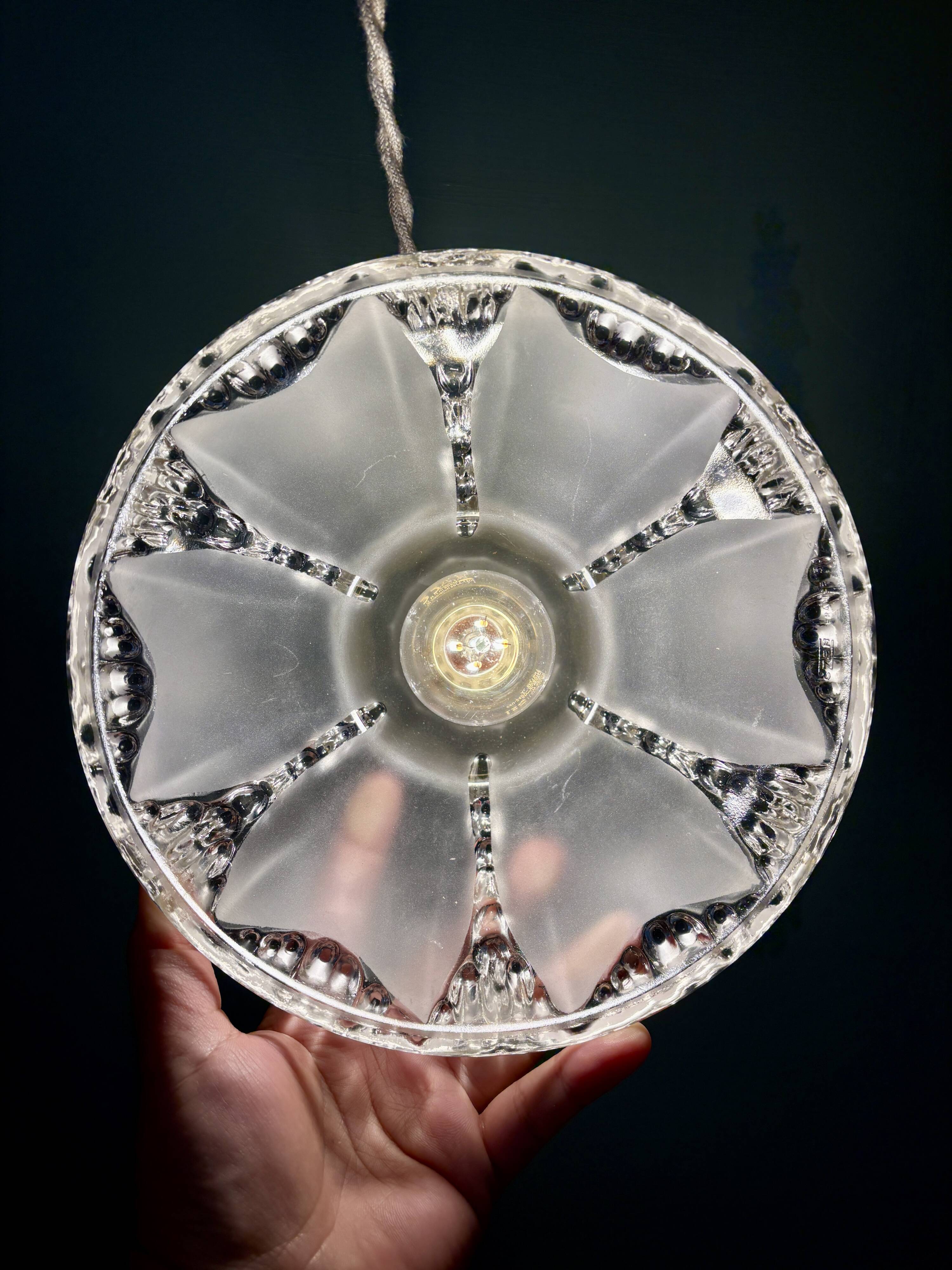 Vintage frosted glass pendant light (DF1)