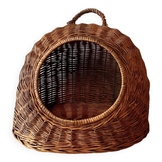 Large wicker cat basket