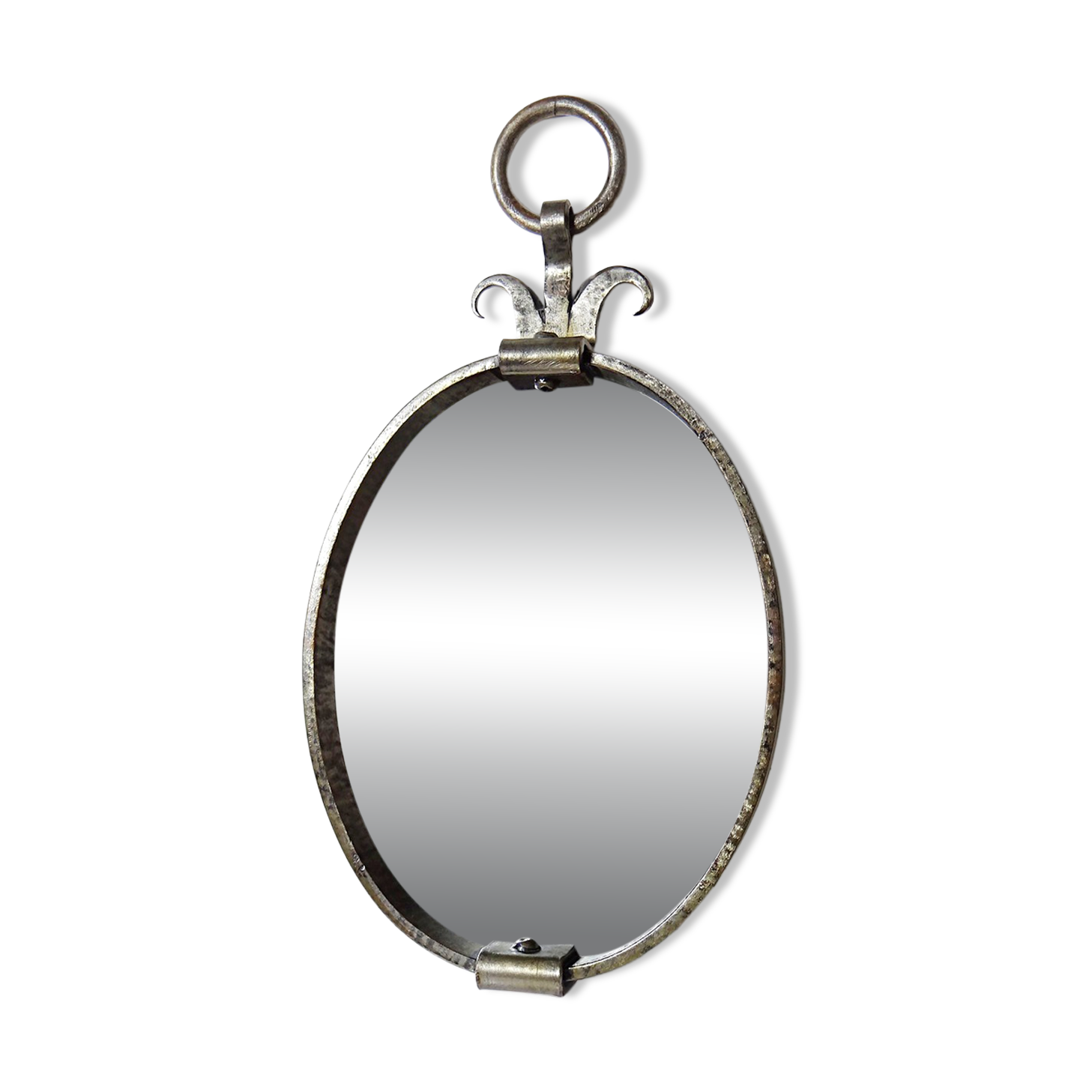 Oval mirror in handcrafted wrought iron, mid-century brutalist vintage from the 50s-70s.