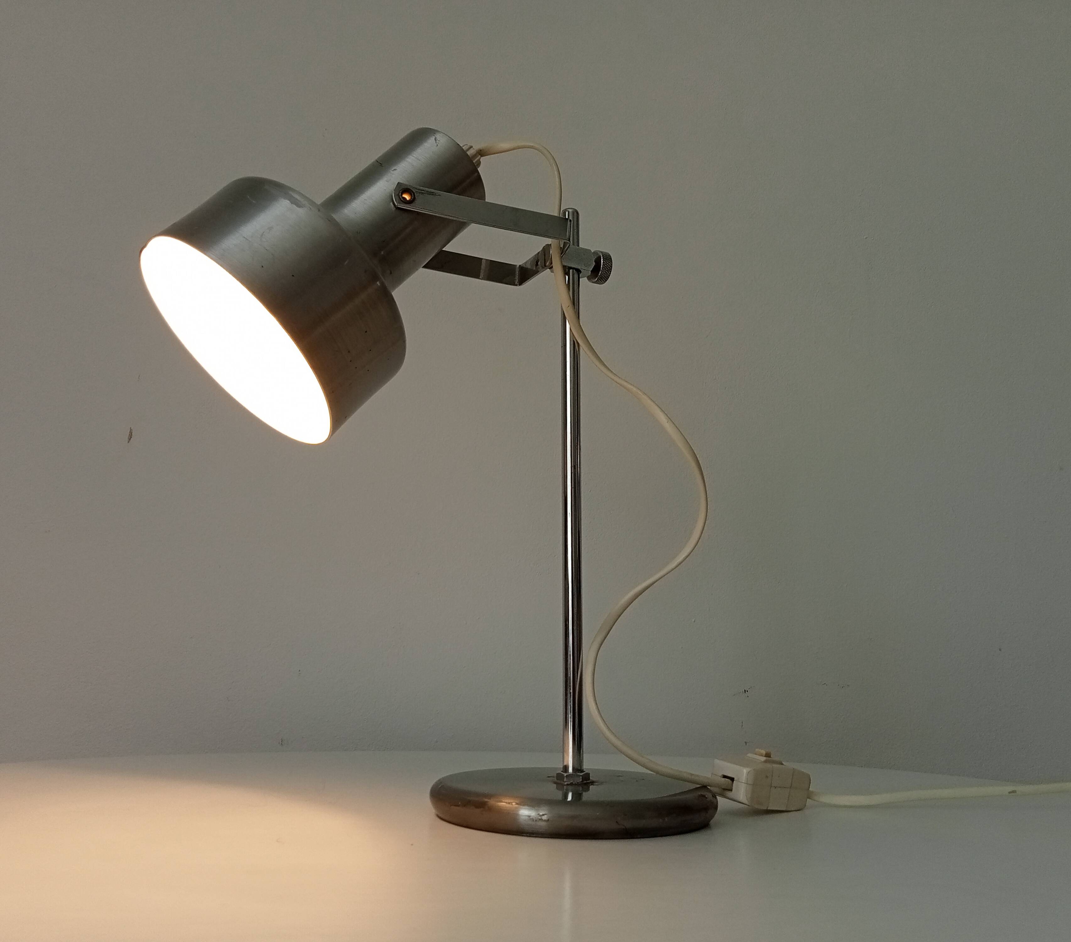 Vintage 70s articulated desk lamp