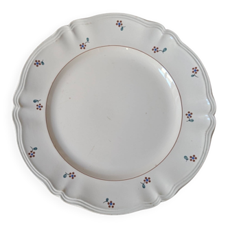 Small beige flower dish