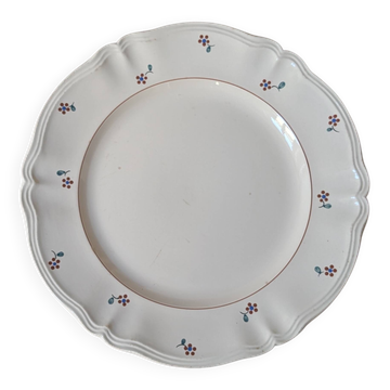 Small beige flower dish