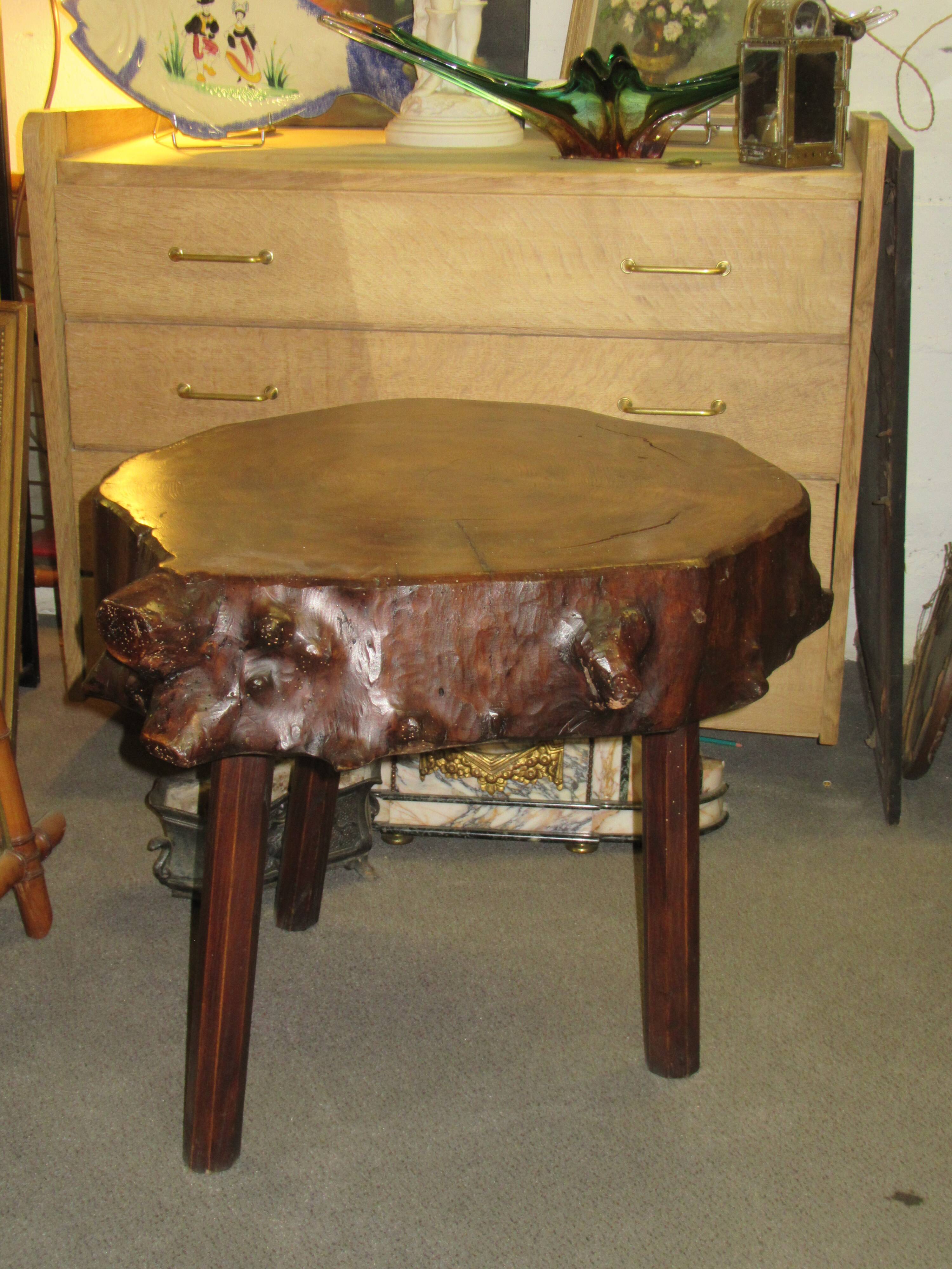 BRUTALIST TABLE