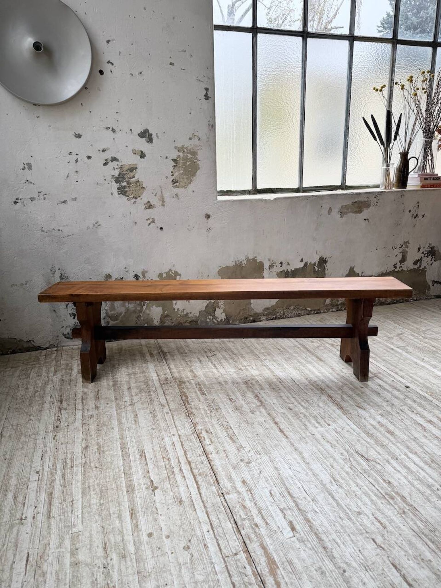 Paire de bancs noyer 1900