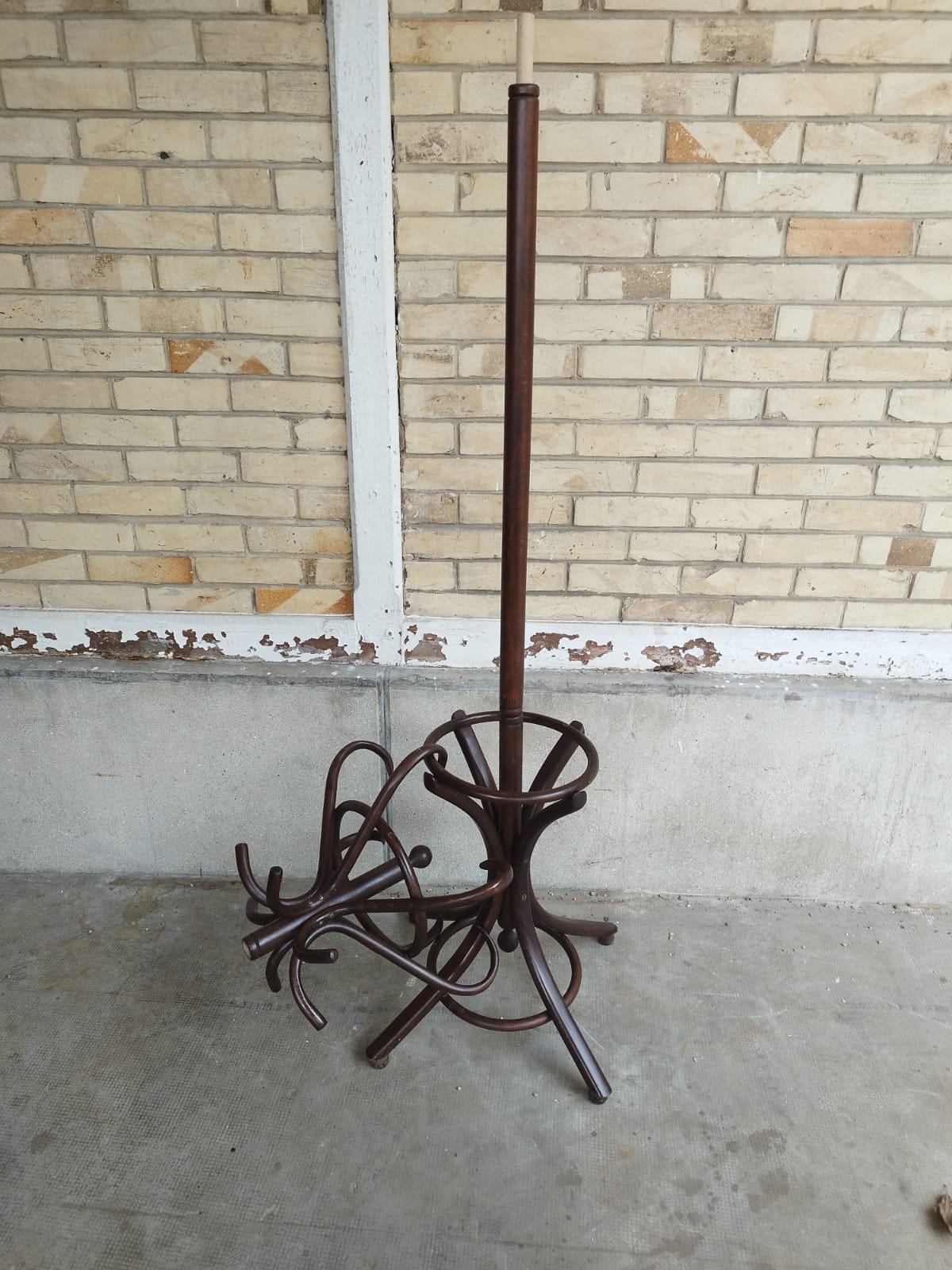 Vintage coat rack peroquet