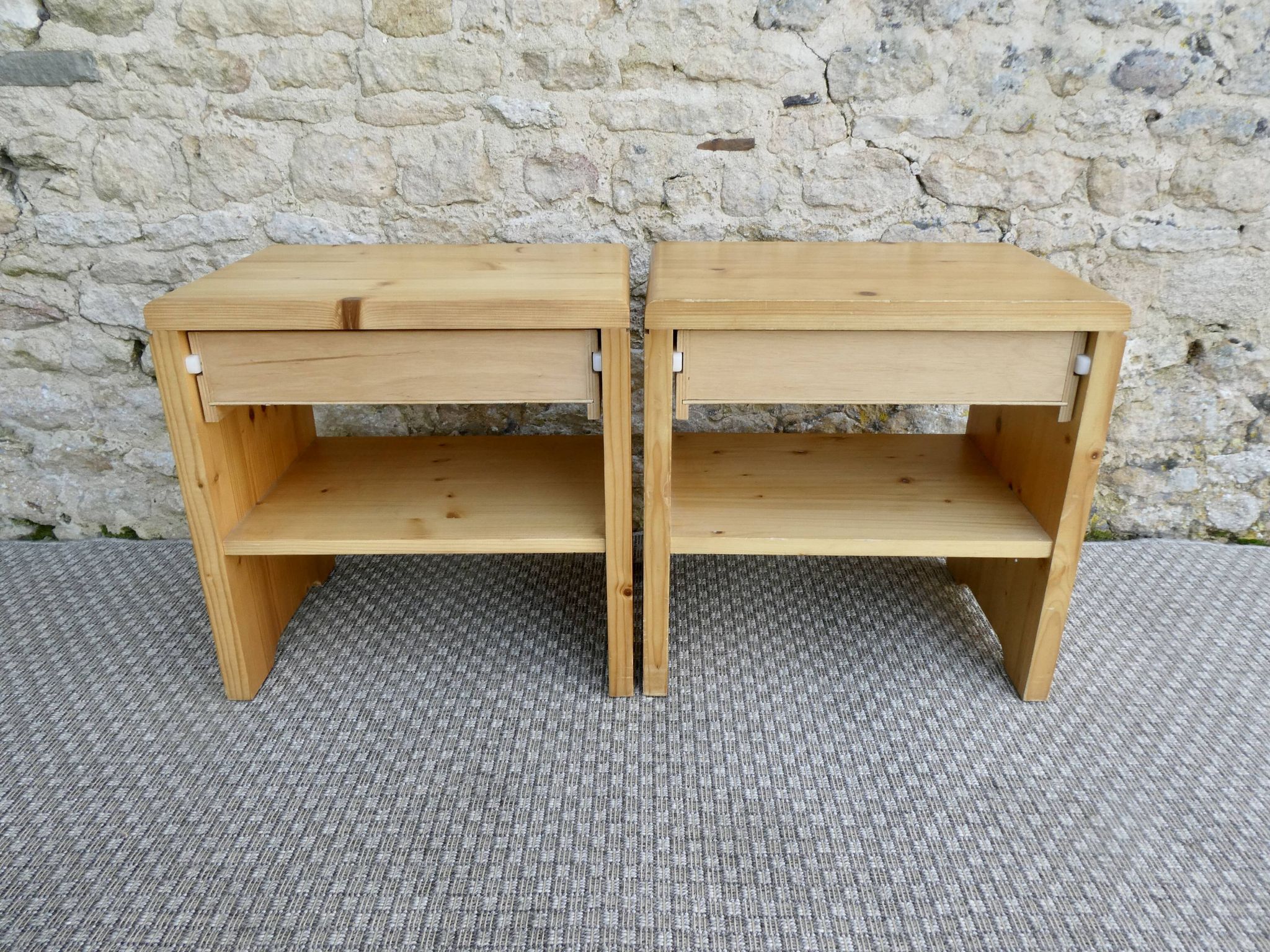 Paire de chevets en pin les Arcs par Charlotte Perriand, années 60-70