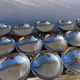 28 coupelles en inox 1970 signé Guy Degrenne