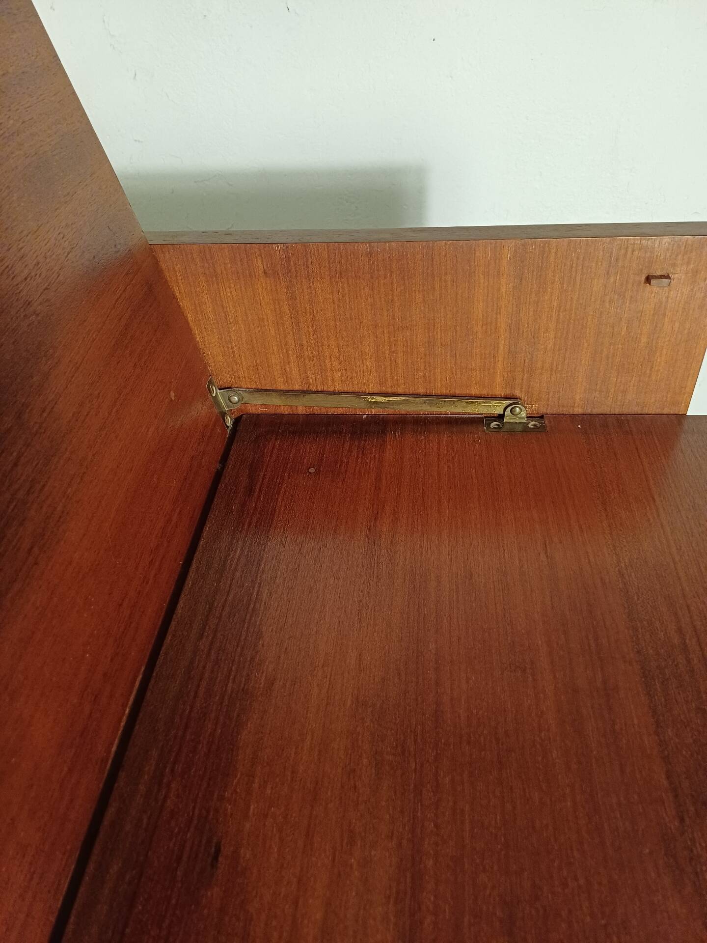Scandinavian chest of drawers