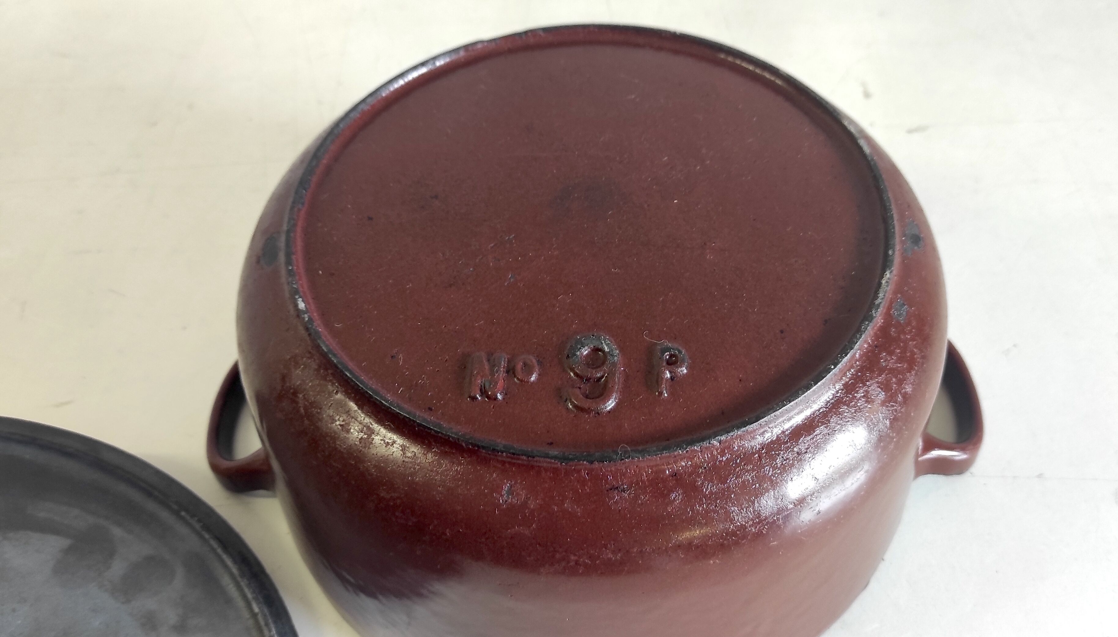 Enamelled cast iron casserole by Godin model n°9p – 40s/50s