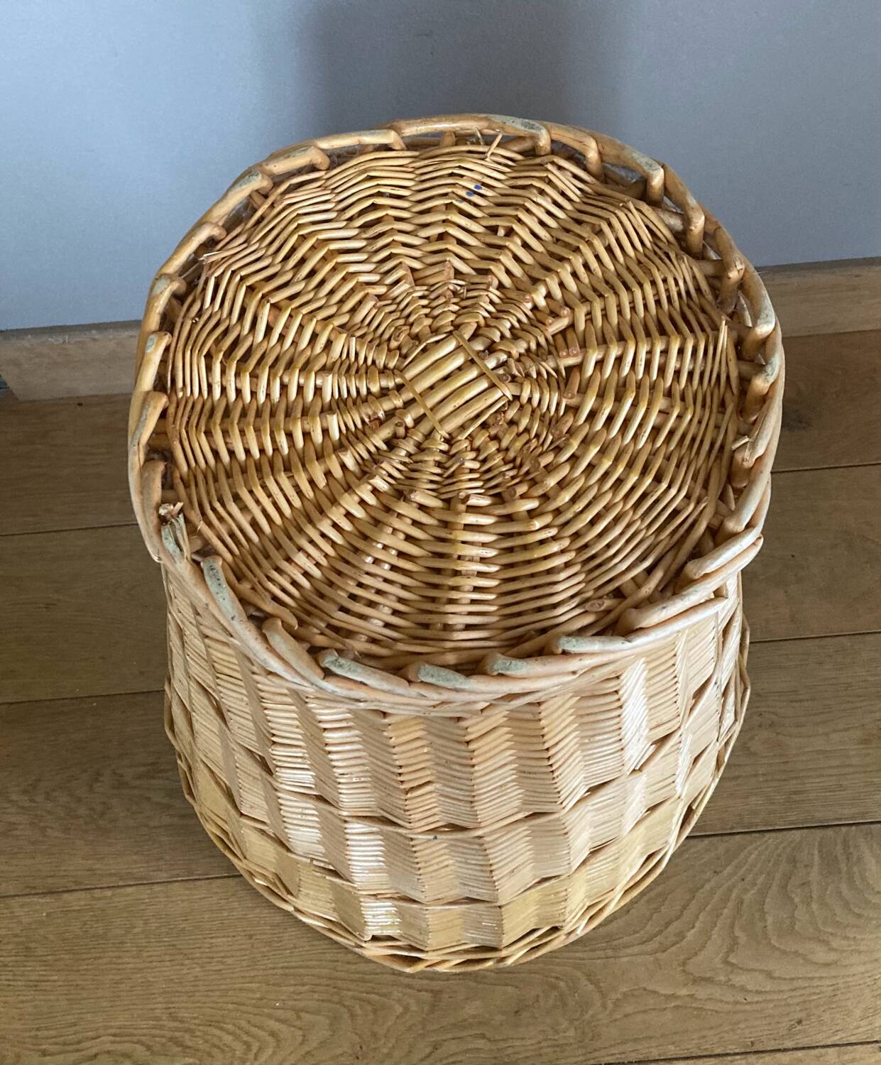Large Wicker Laundry Basket 1980s/90s