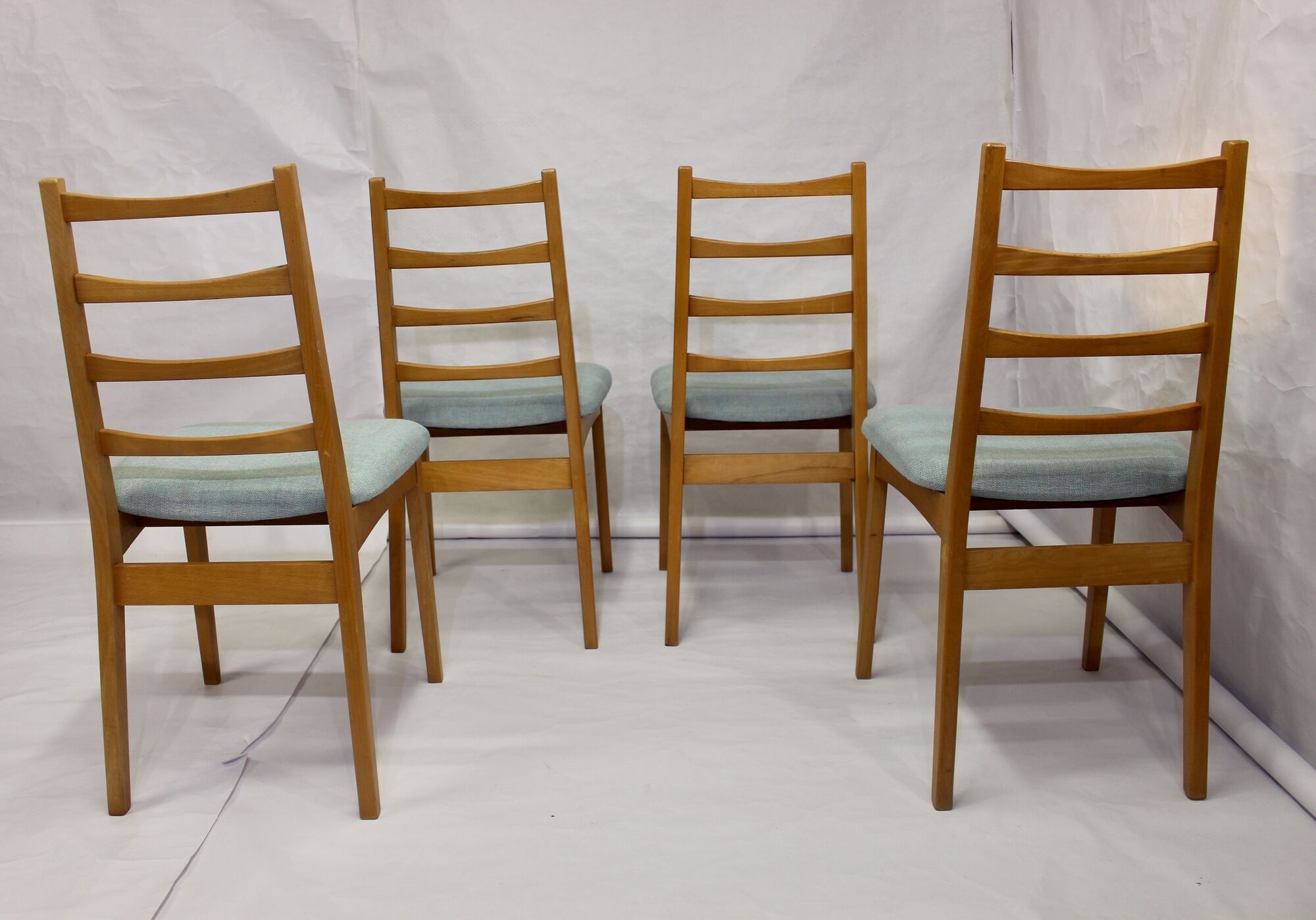 Set of 4 year old Scandinavian chairs restored fabric Edition Lelievre .