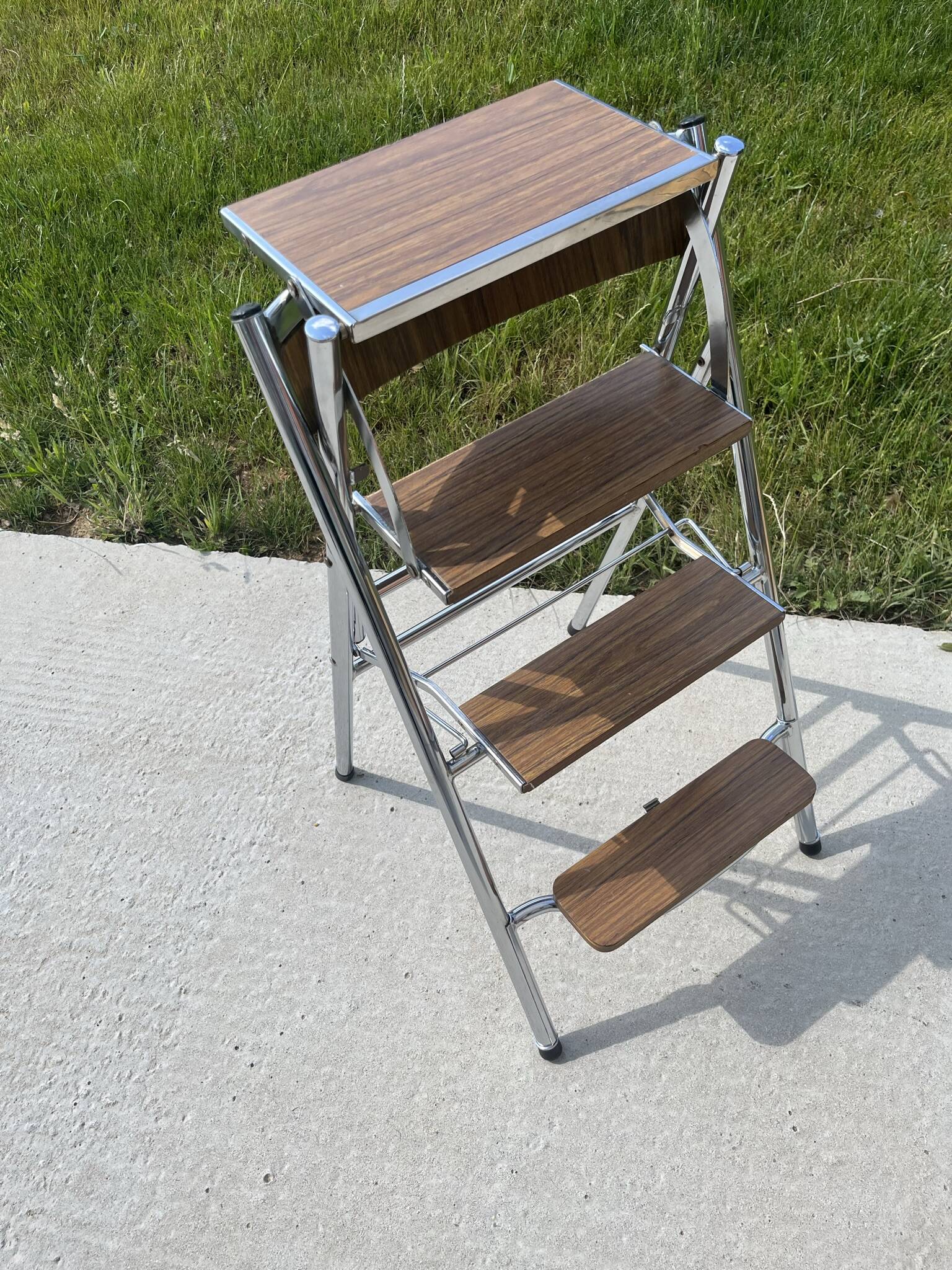 Chrome and formica stepladder chair from the 60s/70s