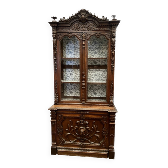 Renaissance style two-body display case in solid walnut Napoleon III