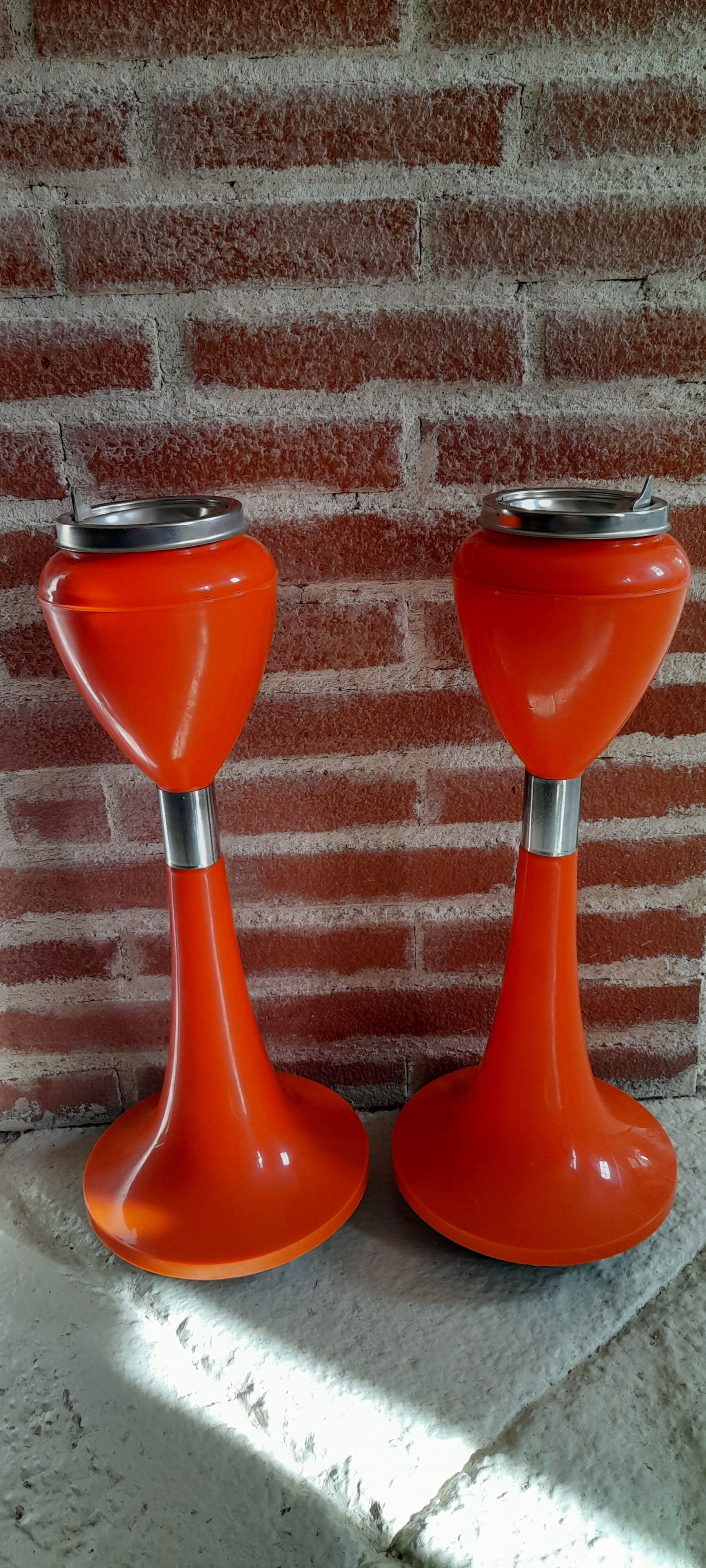 2 ashtrays 70' tulip vintage orange 50 cm