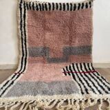 Beni Ourain Berber rug in natural wool with colourful patterns, 1.5/2.5 m.