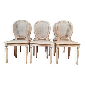 Serie de 6 chaises cannées style Louis XVI