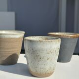 Lot de 3 tasses en céramique indonésienne (noir, mat brun & glacé moucheté)