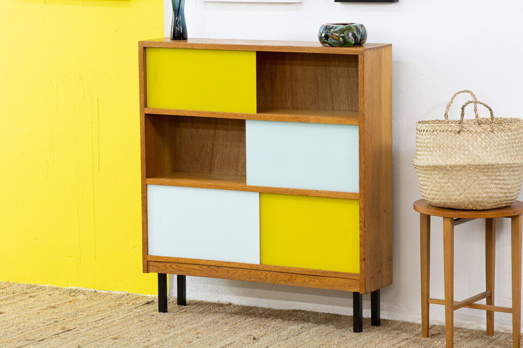 Vintage Scandinavian Bookcase – 91 cm