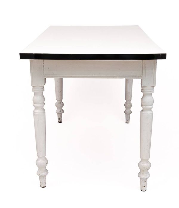 Table dite de cuisine