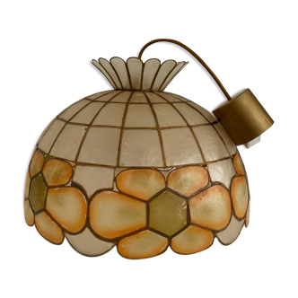 Mother-of-pearl suspension