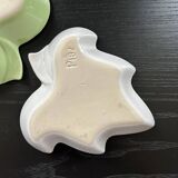 Pair of leaf dishes