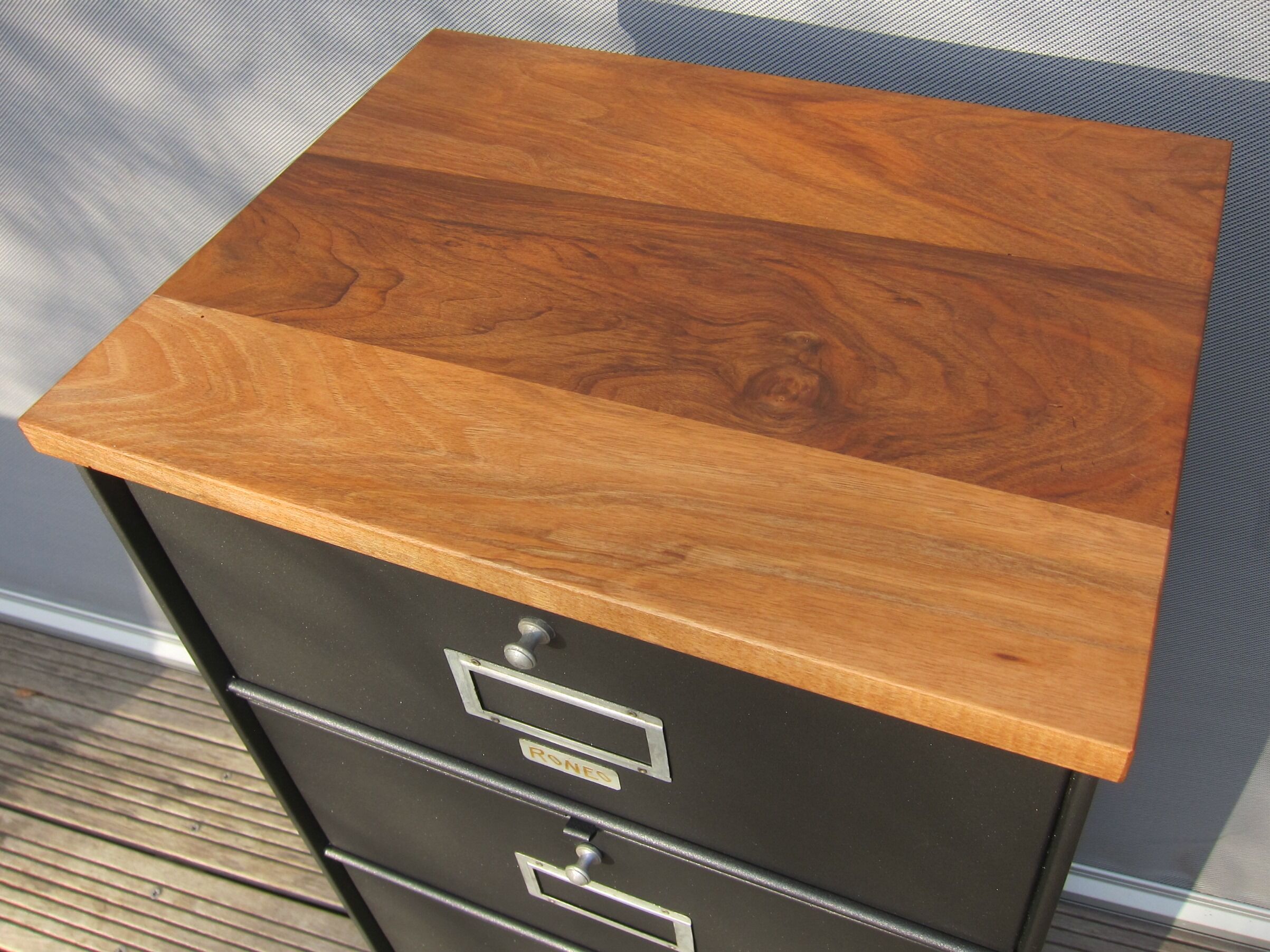 Valves roneo tray black walnut furniture