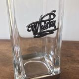 Whisky decanter and its 3 glasses